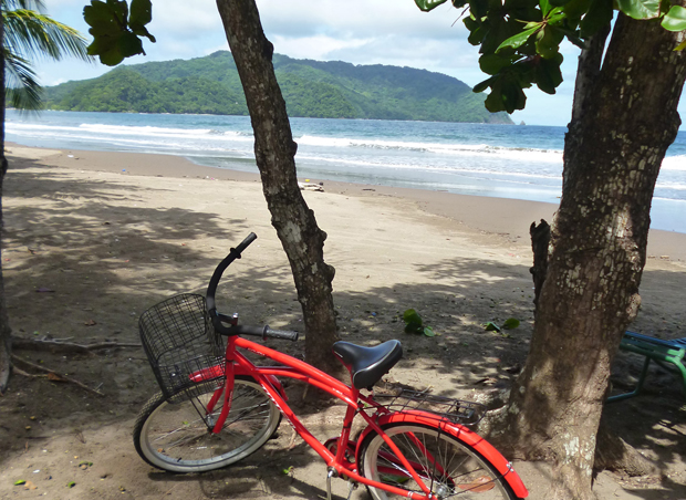 bicycle-on-the-beach